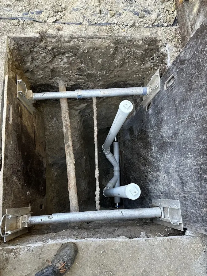 Experienced plumber completing Drain Cleaning work in Wickliffe